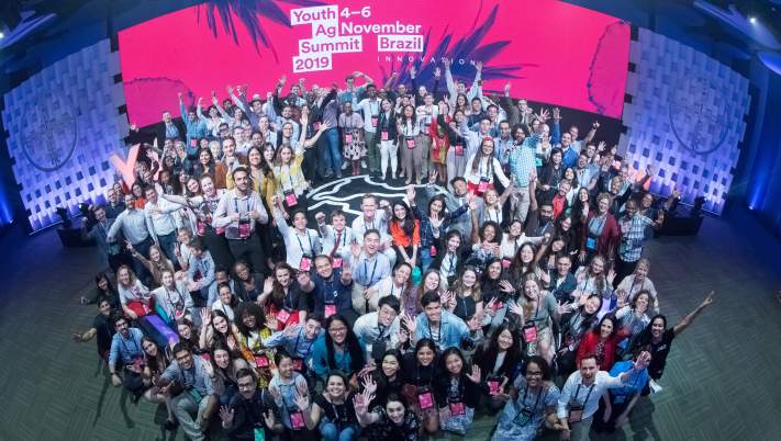 Bayer brings “Feeding a Hungry Planet” into focus by inviting young leaders from Australia to apply for the 5th biennial Youth Ag Summit
